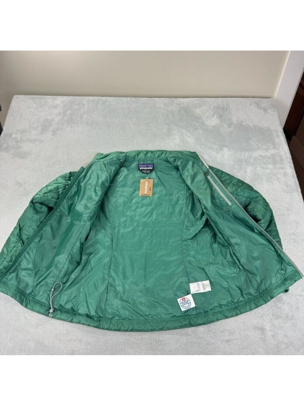 Patagonia NWT Women's Size Small Nano Puff Insulated Jacket 84217 Style Number - Picture 3 of 14